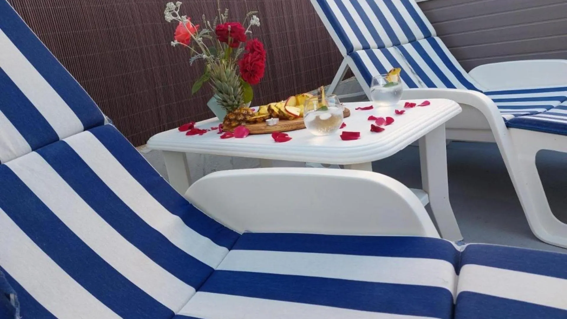 Mihael Holiday House - Three Bedroom Holiday Home With Jacuzzi ザダル