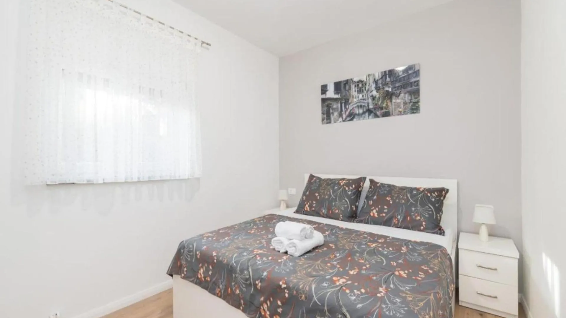 Mihael Holiday House - Three Bedroom Holiday Home With Jacuzzi ザダル