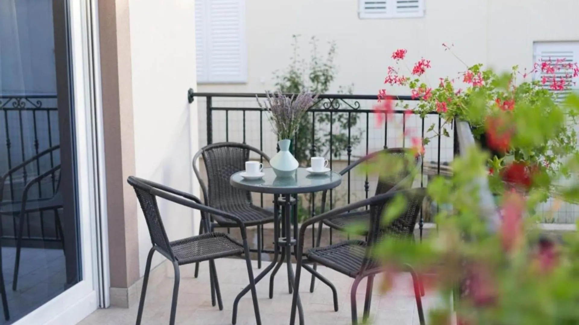 Mihael Holiday House - Three Bedroom Holiday Home With Jacuzzi ザダル