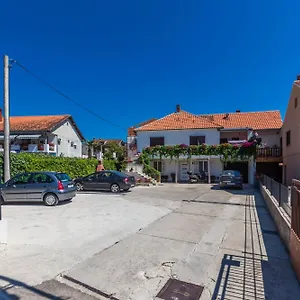  Apartament Kelava